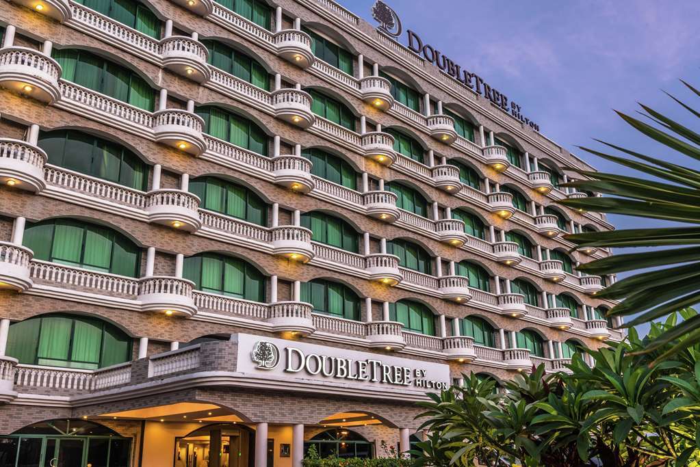 Delta Hotels By Marriott Dar Es Salaam Exterior foto