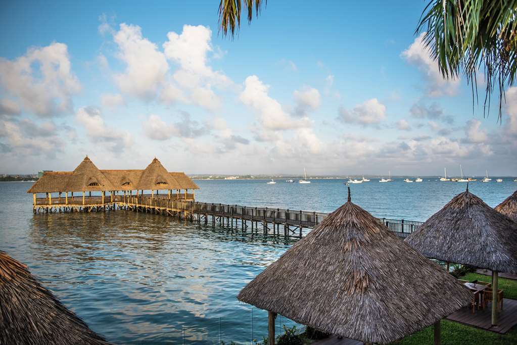 Delta Hotels By Marriott Dar Es Salaam Exterior foto